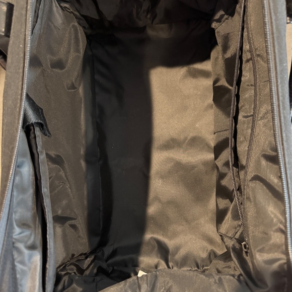 BÉIS The Weekender bag in Black - Picture 14 of 15